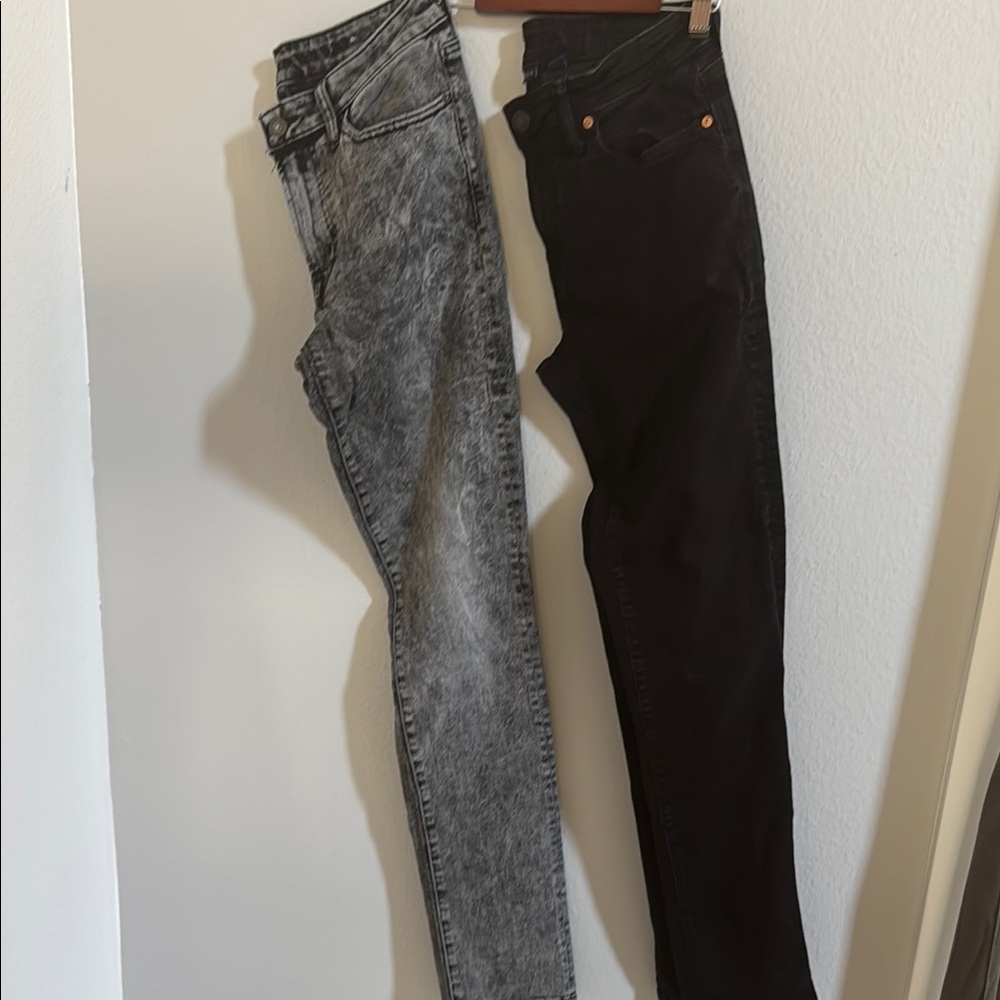 Men’s Lot of 2 American Eagle Outfitters Slim Straight Black and Gray Jeans
